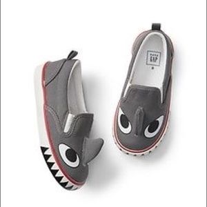 Gap Boys Slip On Shark Shoes Toddler Sneakers Gray